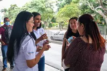 Caleños y caleñas expresan su amor a las personas mayores