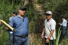 Alcalde encabezó recorrido interinstitucional para iniciar un ‘plan maestro de hidrología’ en la comuna 20