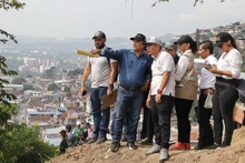 Alcalde encabezó recorrido interinstitucional para iniciar un ‘plan maestro de hidrología’ en la comuna 20