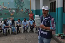 El PAE orienta a niños y jóvenes en la elaboración de composteras caseras