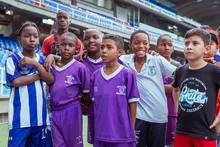 Niños de Olaya Herrera disfrutaron su visita al corazón del deporte caleño