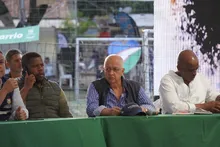 Realizan mantenimiento preventivo a vías de El Guabal con Obras de Corazón