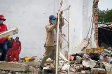 Autoridades avanzan en la restitución del espacio público en la comuna 17