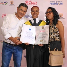 Más de 100 jóvenes se certificaron como técnico laboral mediante el programa Todas y Todos a Estudiar