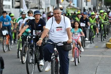 El Ciclopatín Paseo, una fiesta por la movilidad sostenible, que ni la lluvia logró frenar