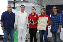 “Ustedes son referente de liderazgo para incentivar el fútbol en las niñas”: alcalde Ospina