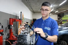 Ser técnicos en mecánica de motos era un sueño y se les hizo realidad con Todas y Todos a Estudiar