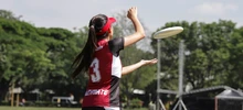 Agilidad y potencia demostraron deportistas en la disciplina de Ultimate