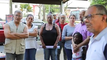 Habitantes de la comuna 11 felices con el separador vial de la calle 27