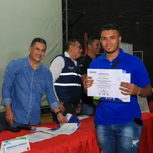Los ‘Talentos Egresados’ de ‘Todas y Todos a Estudiar’ se certificaron en Univalle