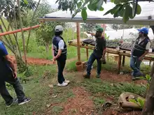 Jóvenes de Brisas de Mayo comprometidos con la restauración ambiental de su territorio