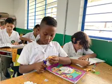 1300 estudiantes del sistema oficial reciben refuerzo escolar en lenguaje y matemáticas