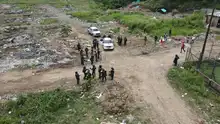 Autoridades encuentran artefactos explosivos durante operativos de desalojo en Navarro