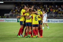 Más de 36.000 asistentes y 3 goles de las colombianas engalanaron el Pascual