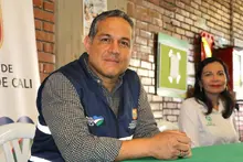 Administración entregó triciclos y dotaciones a recicladores afectados por incendio en Siloé