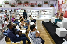Yoav Eshed deslumbró con los sonidos de Jazz en la Feria del Libro.