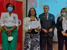 Salud Pública fue condecorada por su esfuerzo en la lucha contra la poliomielitis