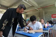 Con “capa de héroes sociales”, los Mentores de Ejemplo se proponen evitar la violencia escolar