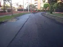 “Me alegra mucho que estén interviniendo las calles”: Caleños sobre ‘Obras de Corazón’ en el Caney