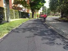 “Me alegra mucho que estén interviniendo las calles”: Caleños sobre ‘Obras de Corazón’ en el Caney