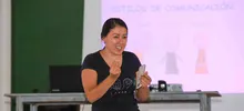 Formación en inteligencia emocional recibe población con discapacidad auditiva