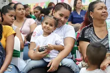 Semana Distrital por la Primera Infancia comenzó con la firma de un pacto de niñas y niños con la Alcaldía de Cali