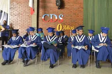 En ceremonia de graduación de grado 5, niños y niñas recibieron su cartilla La Paz es mi Cuento