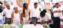 Se develaron los monumentos en honor a los jóvenes asesinados en Llano Verde