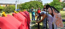 Se develaron los monumentos en honor a los jóvenes asesinados en Llano Verde