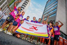 Con gran ritmo, la Marriot 6K Cali iluminó el centro histórico de Cali