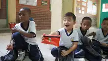Niñas y niños de Manuela Beltrán recibieron a Hacienda con alegría