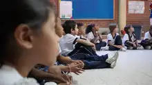 Niñas y niños de Manuela Beltrán recibieron a Hacienda con alegría