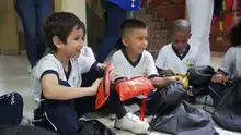 Niñas y niños de Manuela Beltrán recibieron a Hacienda con alegría