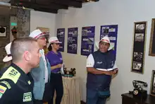 De salsa, cultura y feria disfrutaron participantes del recorrido experiencial en Casa de la Feria y Ruta Salsera por el barrio Obrero