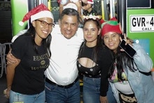 Más de un millón de luces se encendieron para iluminar la navidad en Cali