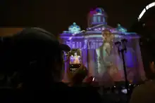 Un show tecnológico ilumina la Plaza de Caycedo