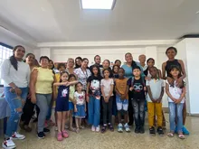 Trabajo social y de apoyo a la comunidad a través del arte y la cultura en la comuna 8