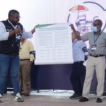Vendedores Informales firman pacto de Gobernanza con la Administración Distrital