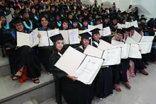 El amor de su familia la impulsó para lograr la meta más importante de su vida: certificarse como técnica auxiliar en salud oral