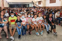Navidad, sonrisas y caleñidad para la niñez del Barrio Bretaña
