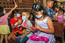 Navidad, sonrisas y caleñidad para la niñez del Barrio Bretaña