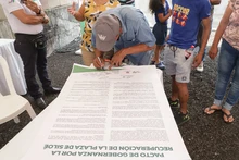Pacto de Gobernanza con comerciantes de la plaza de mercado de Siloé