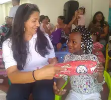 Celebración navideña para madres y niños del Distrito de Cali