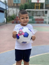 Niños y niñas de la comuna 20 pasan su tiempo libre lejos de la violencia, gracias al arte y el deporte