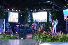 El Teatro al Aire Libre Los Cristales también vive el ambiente de Feria