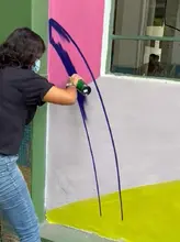 Manos colmadas de amor llenaron de color las paredes del Geriátrico San Miguel