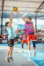 Adrián, el espigado hijo de Óscar Córdoba que no heredó el arco pero brilla en el baloncesto