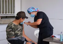 El covid-19 continúa siendo un desafío para la salud pública: ¡vacúnate!