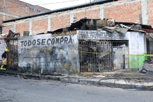 Reacción inmediata de autoridades locales ante incendio en barrio San Nicolás