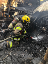 Reacción inmediata de autoridades locales ante incendio en barrio San Nicolás